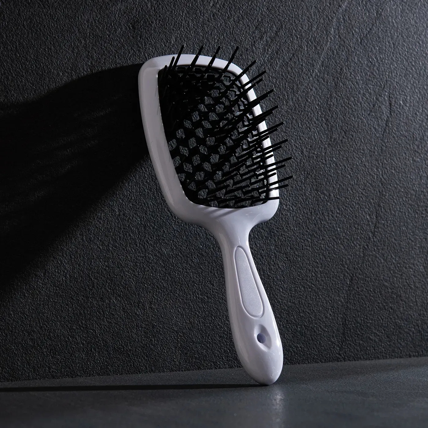 Щітка Hollow Comb Superbrush Plus White-Black, розчісування вологого волосся
