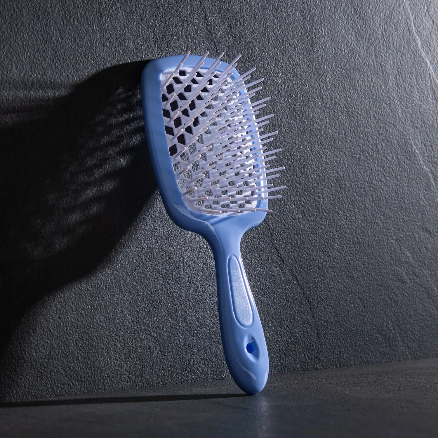 Щітка Hollow Comb Superbrush Plus Blue-White, деталь зубців